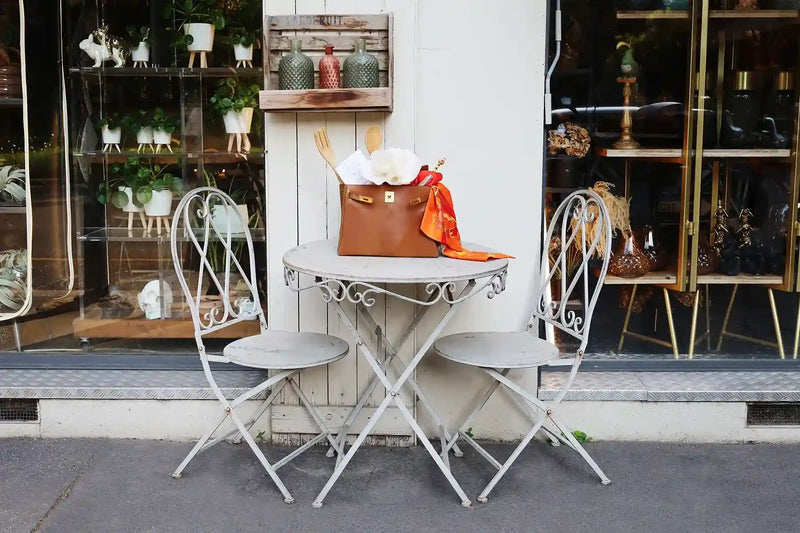 The Kelly bag: its value, authenticity and how to style it today
