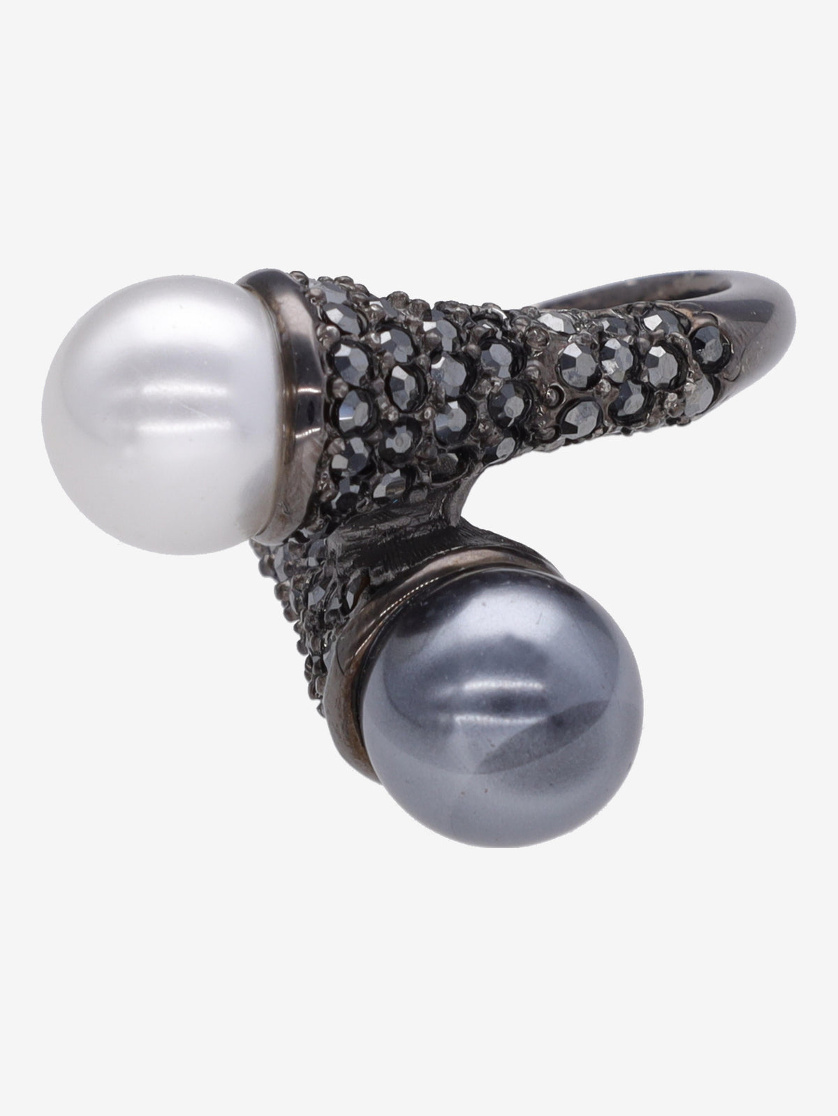 Kenneth Jay Lane Double Pearl Ring CVR24.1.149  Kenneth Jay Lane