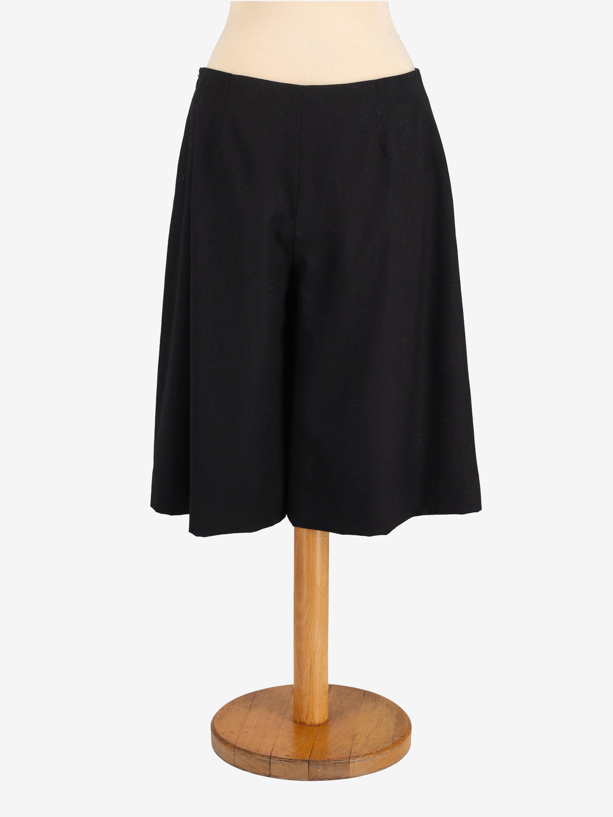 Chanel Wool Capri Pants