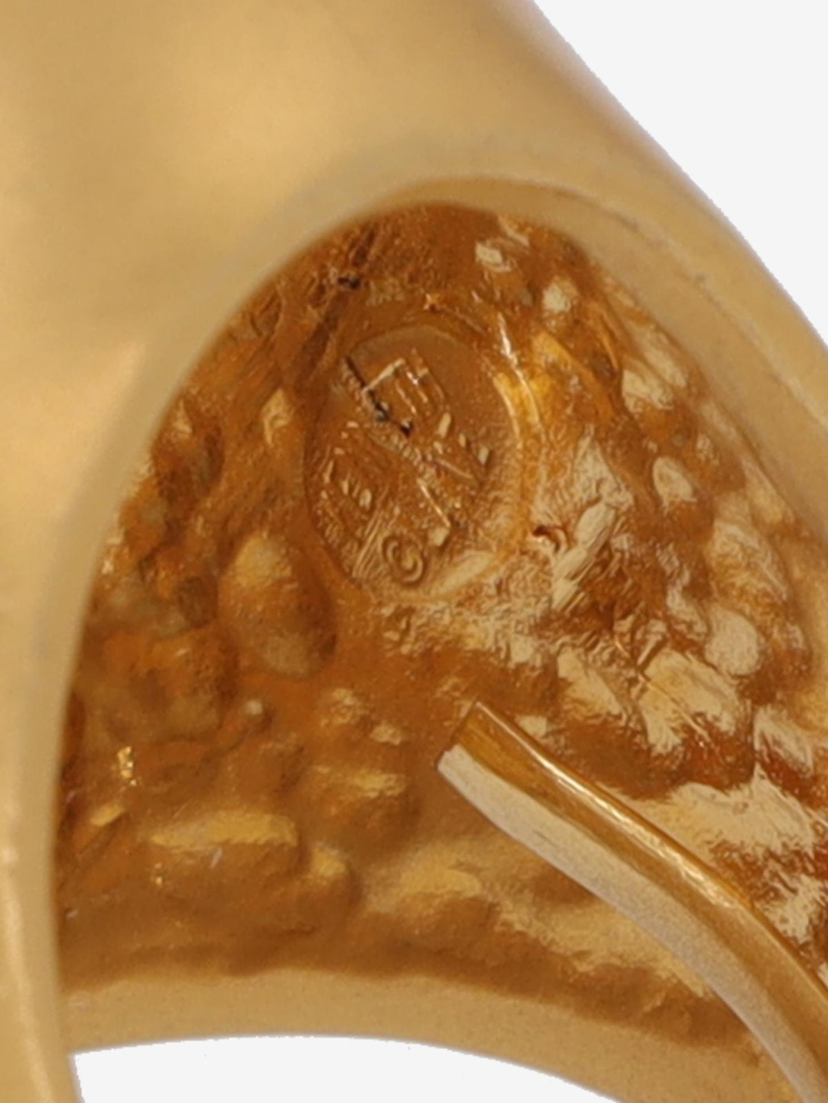 Kenneth Jay Lane Oval Crystal Ring CVR24.1.53  Kenneth Jay Lane