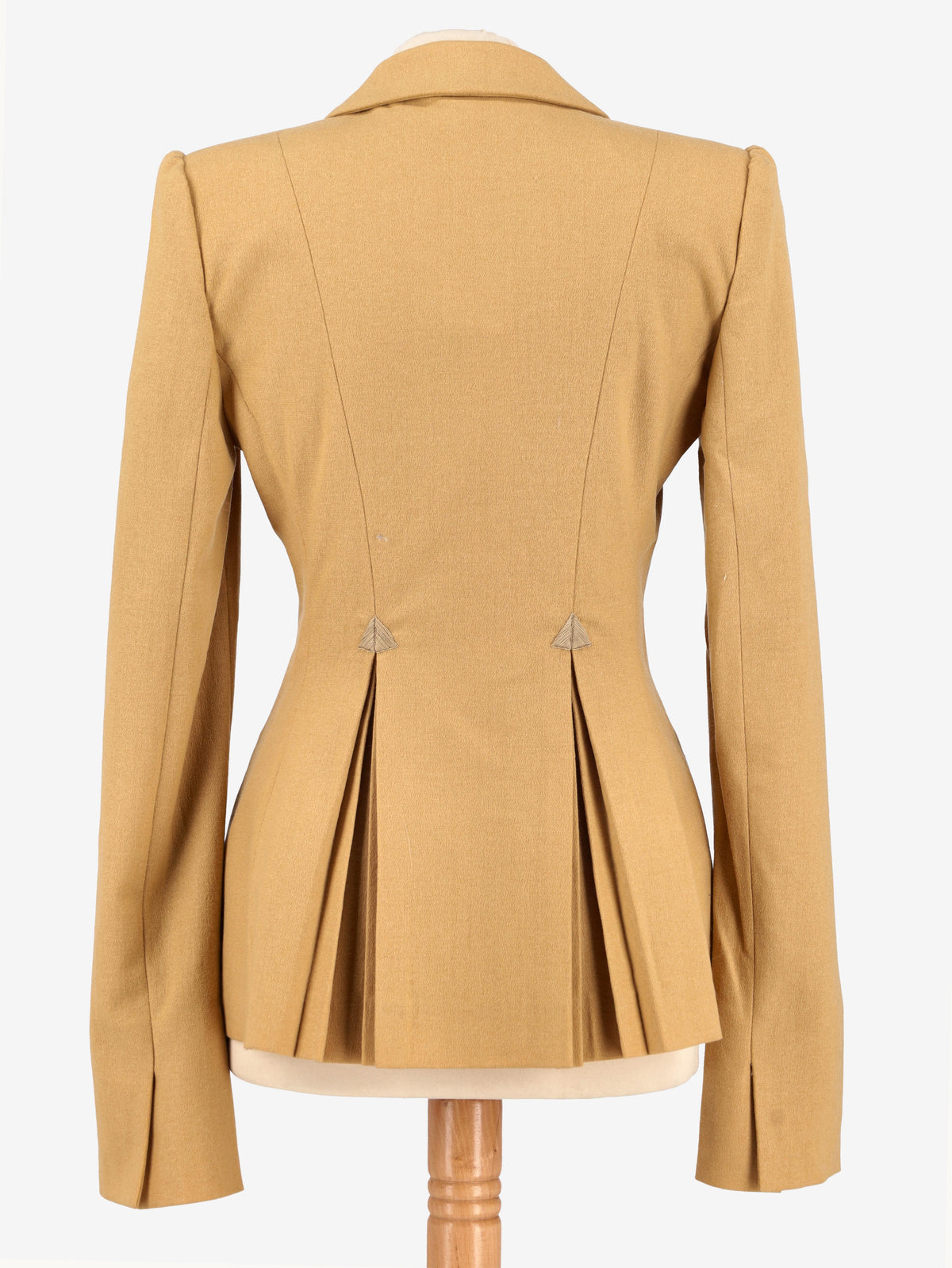 Voyage Invest In The Original Camel Suit