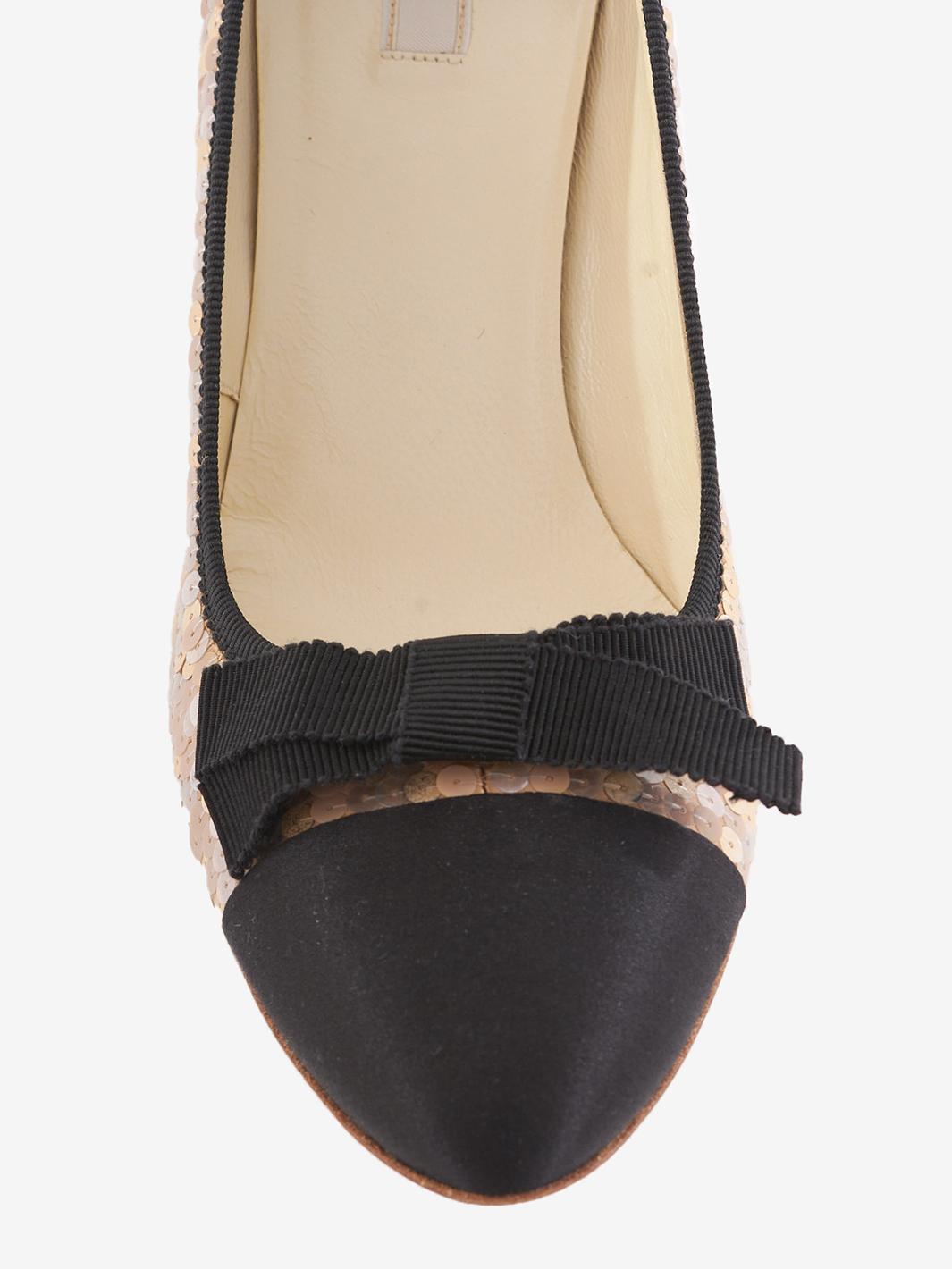 Scarpa con tacco Prada con paillettes e raso