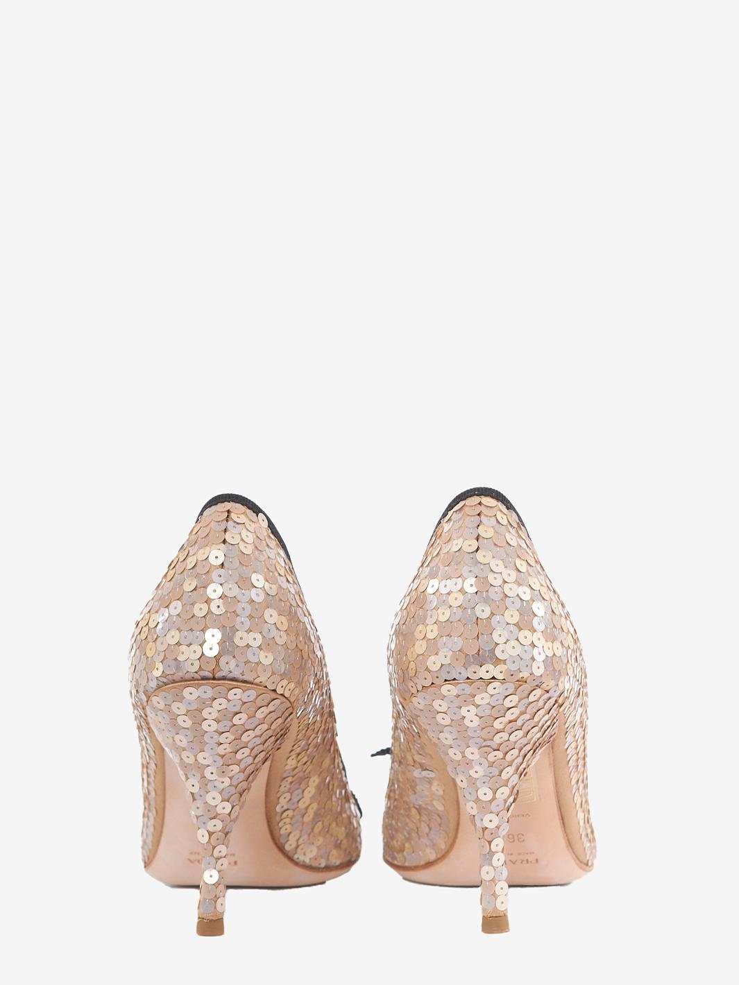 Scarpa con tacco Prada con paillettes e raso