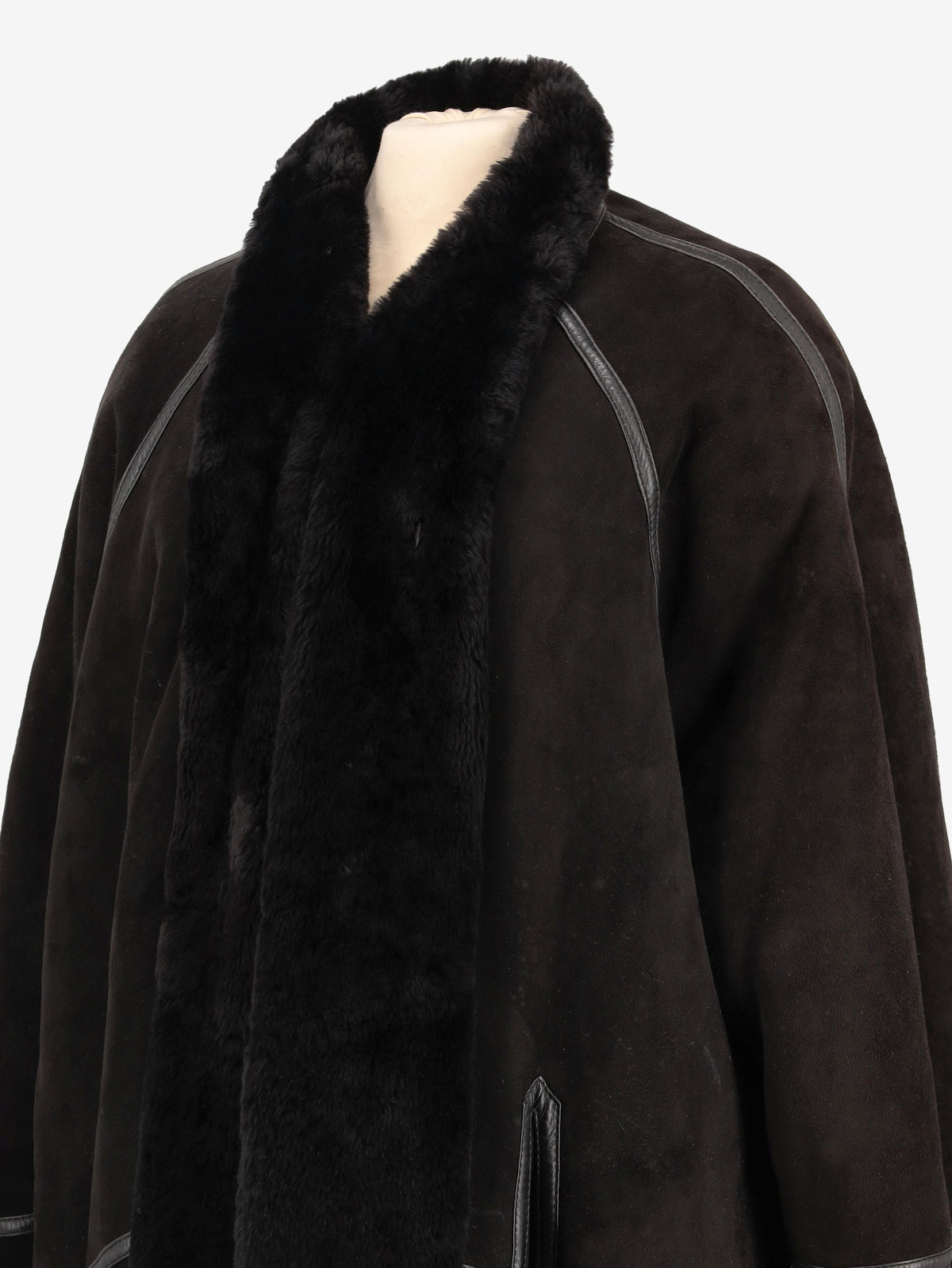 Vintage Black Shearling W24121250  Vintage