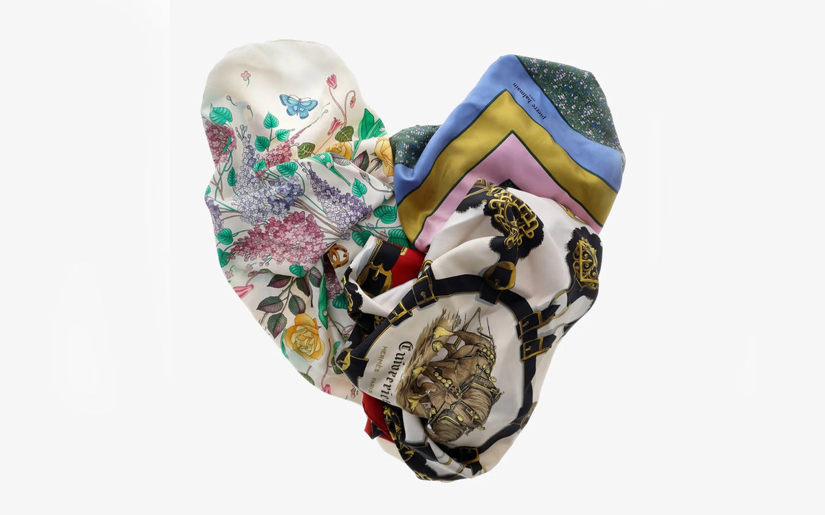 How to Rock a Vintage Foulard: Fresh and Modern Styling Ideas