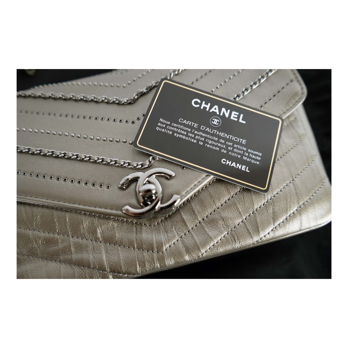 Secondhand Chanel Embelished 'Chain Sequins' Chevron Flap Bag