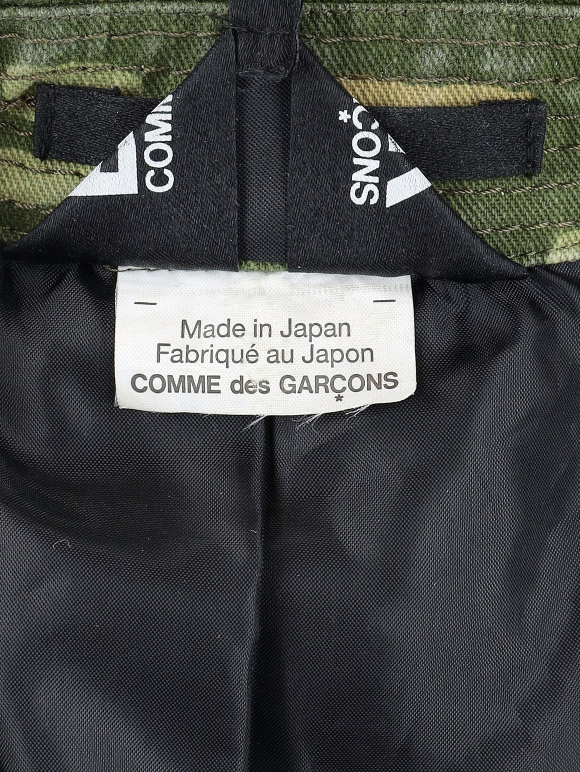 Comme des Garçons Letter Pattern Double-Breasted Jacket W051026.5  Comme des Garçons 