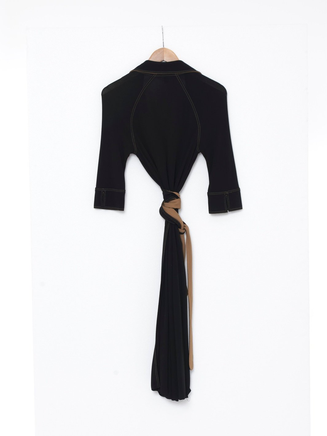 Y2K Diane Von Furstenberg black and beige wrap dress