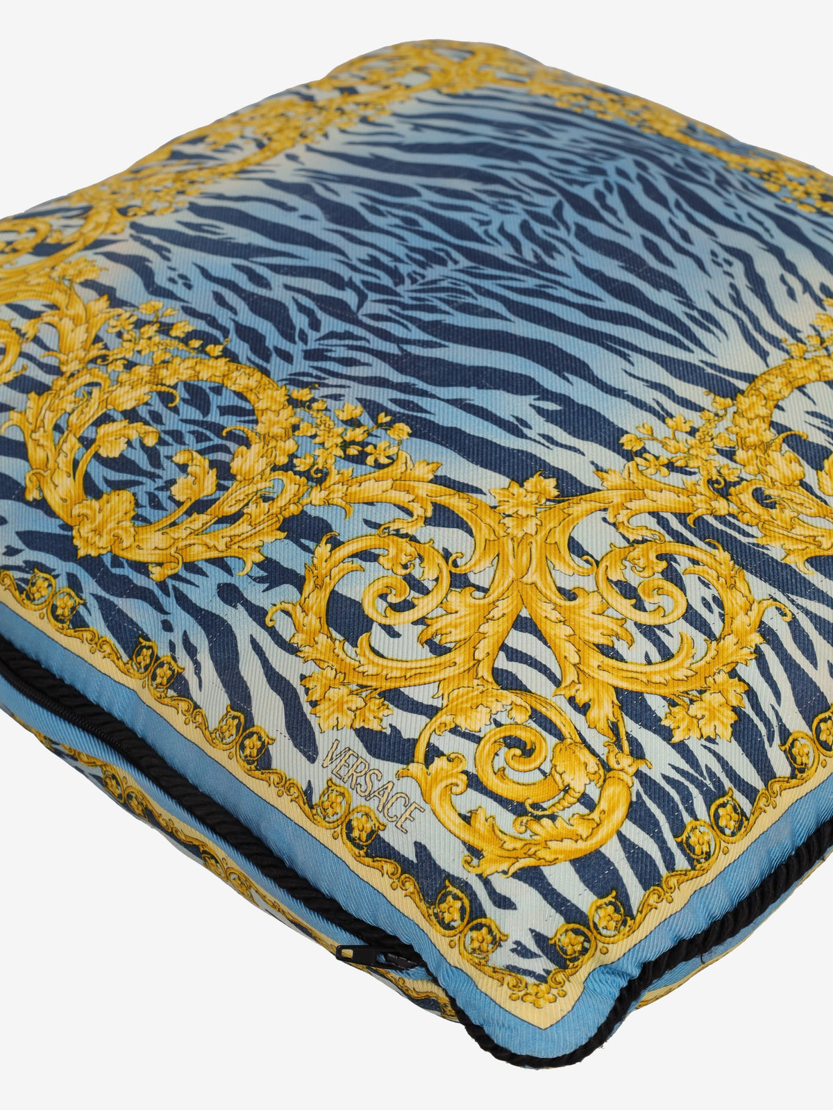 Versace Silk Cushion with Baroque and Tiger Print MR12926.45  Gianni Versace 
