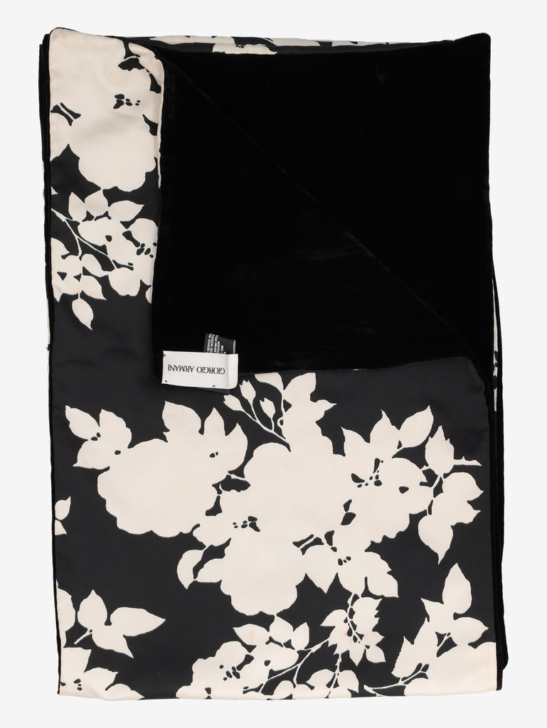 Giorgio Armani Reversible Velvet and Silk Floral Shawl Scarf W27526.74  Giorgio Armani 