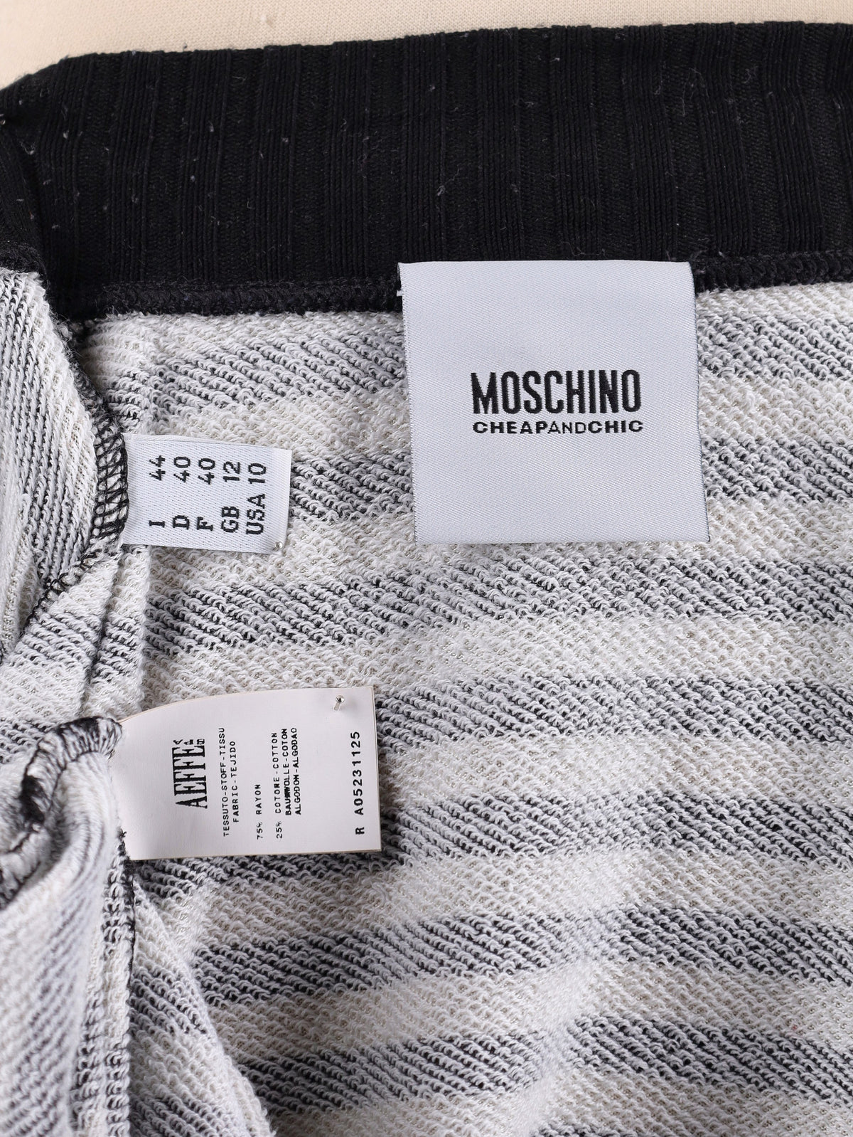 Moschino 条纹毛衣