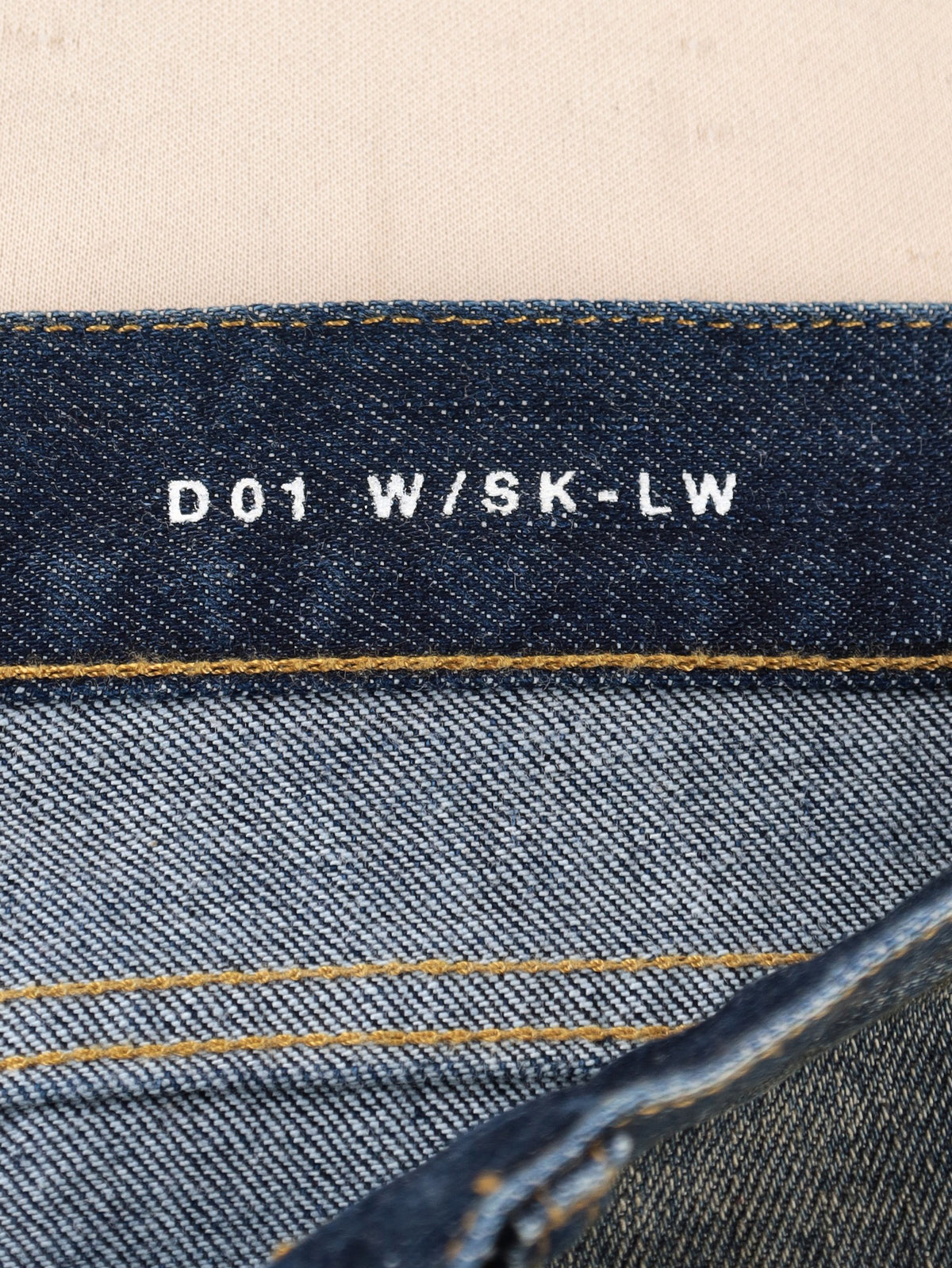 Saint Laurent Low-Waist Skinny Straight Jeans CVB23.4.3  Saint Laurent 