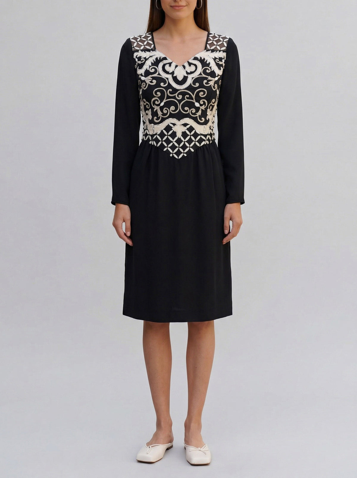 Valentino 1980s Dress in Black Silk Crepe AR012  Valentino 