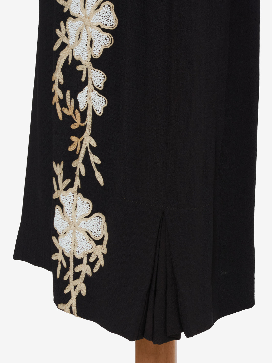Vintage dress with white beaded embroidery and vertical flower - '40s AR006  Vintage 
