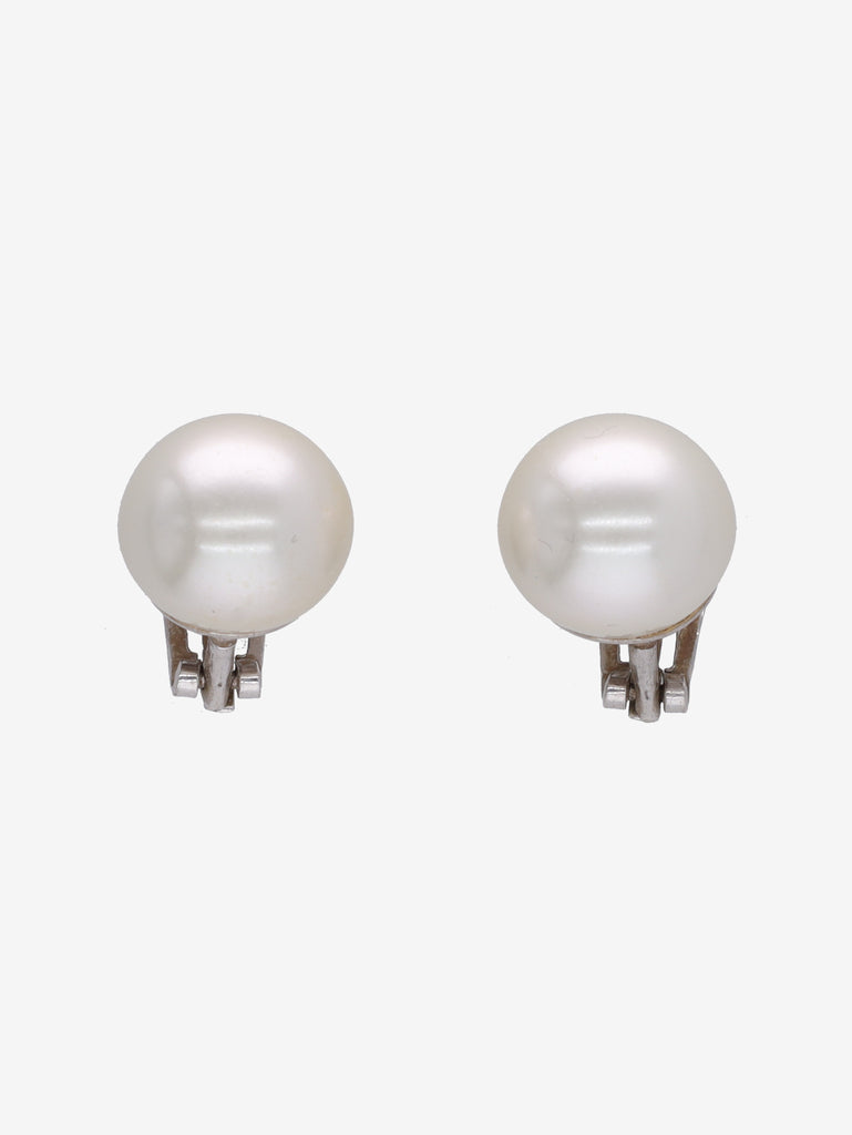 Vintage Faux Pearl Clip-On Earrings W290626.20  Vintage 
