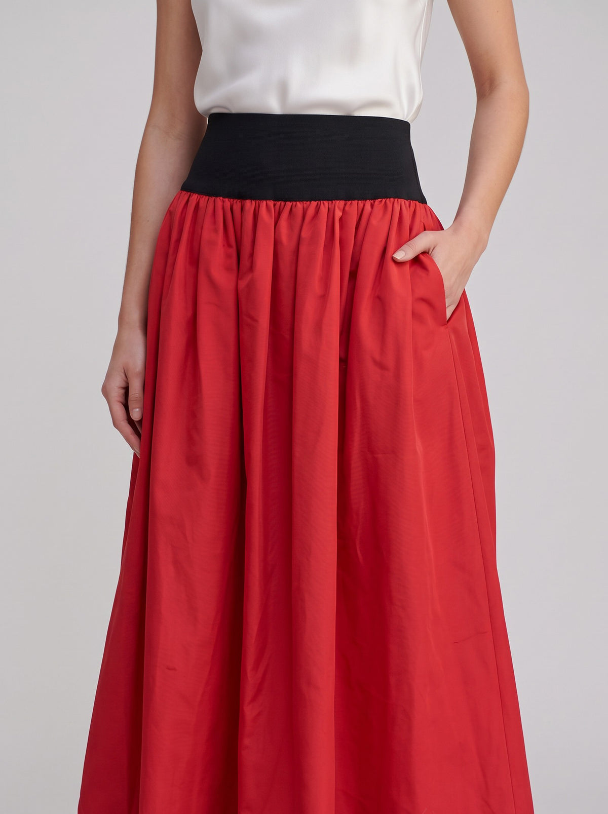 Saint Laurent Red and Black Voluminous Maxi Skirt W2926.27  Yves Saint Laurent 