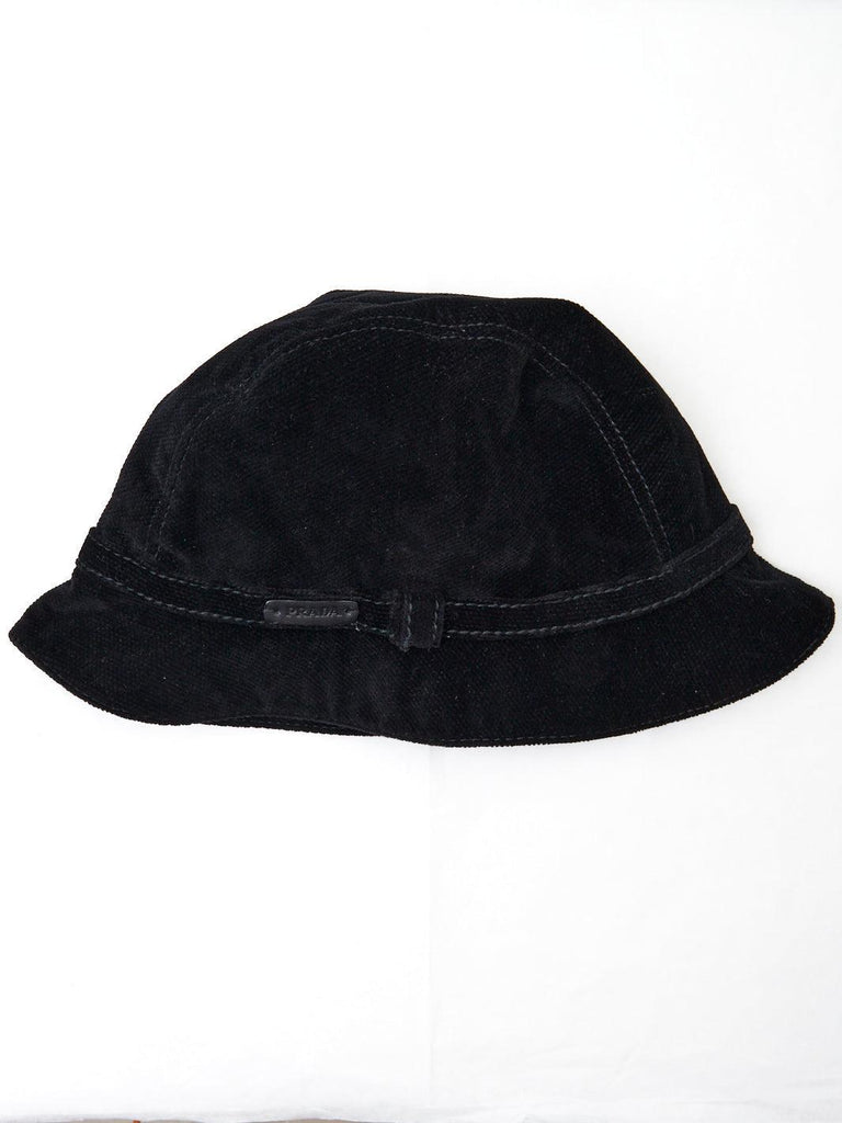Y2K Prada hat in black velvet W2203304  Prada 