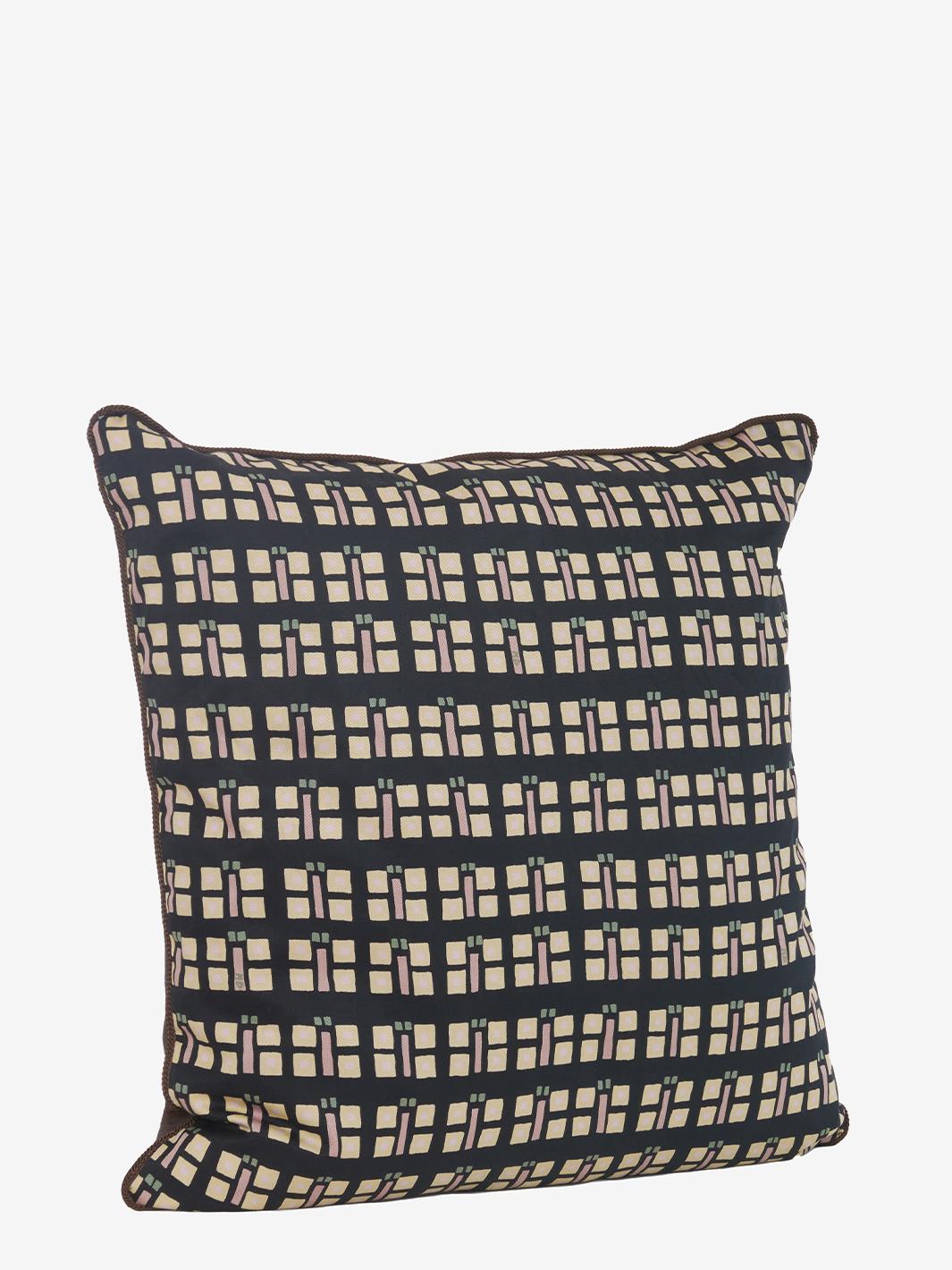 Furnishing pillow