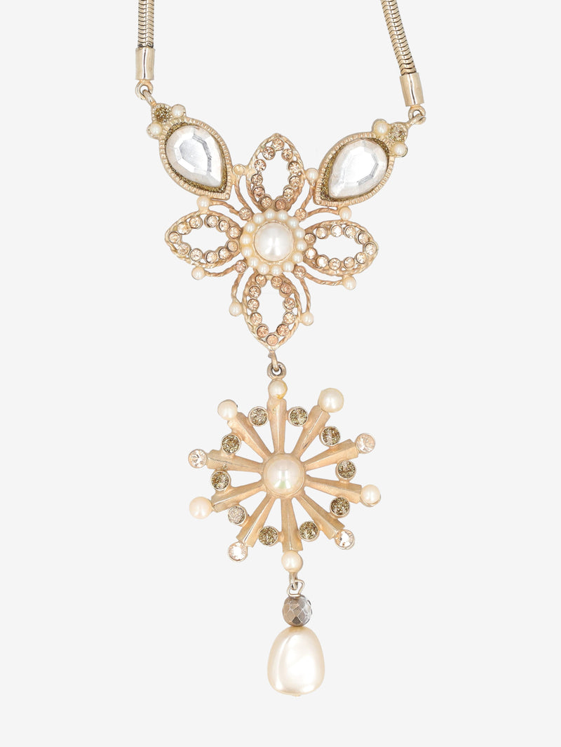 Vintage-Inspired Pearl & Floral Filigree Pendant Necklace W13426.134  Vintage 