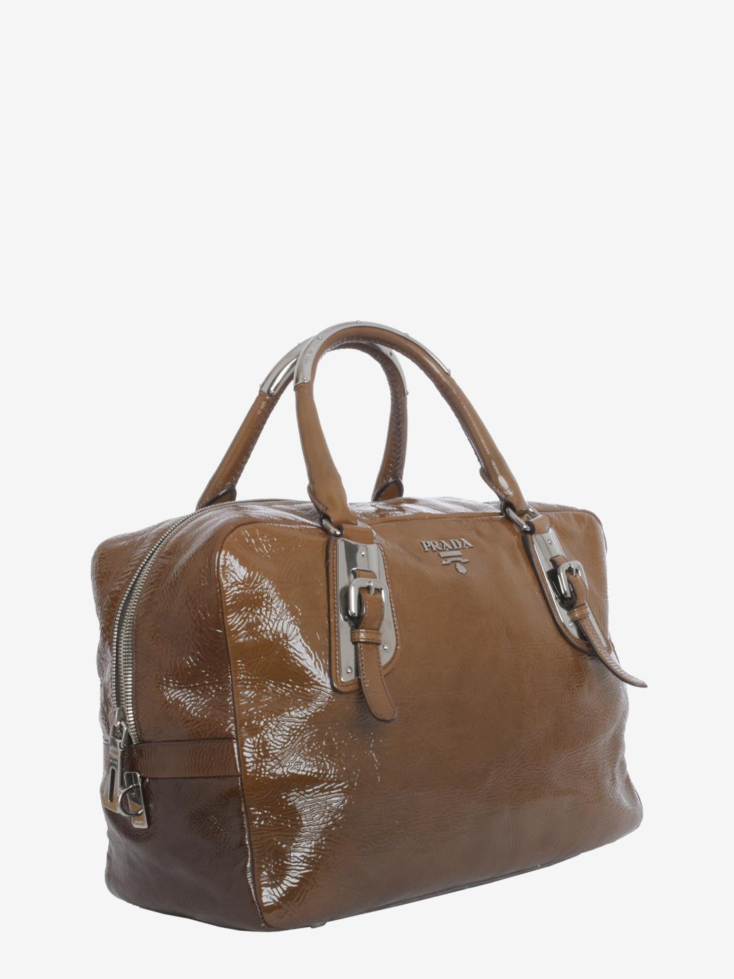 Prada 漆皮旅行箱