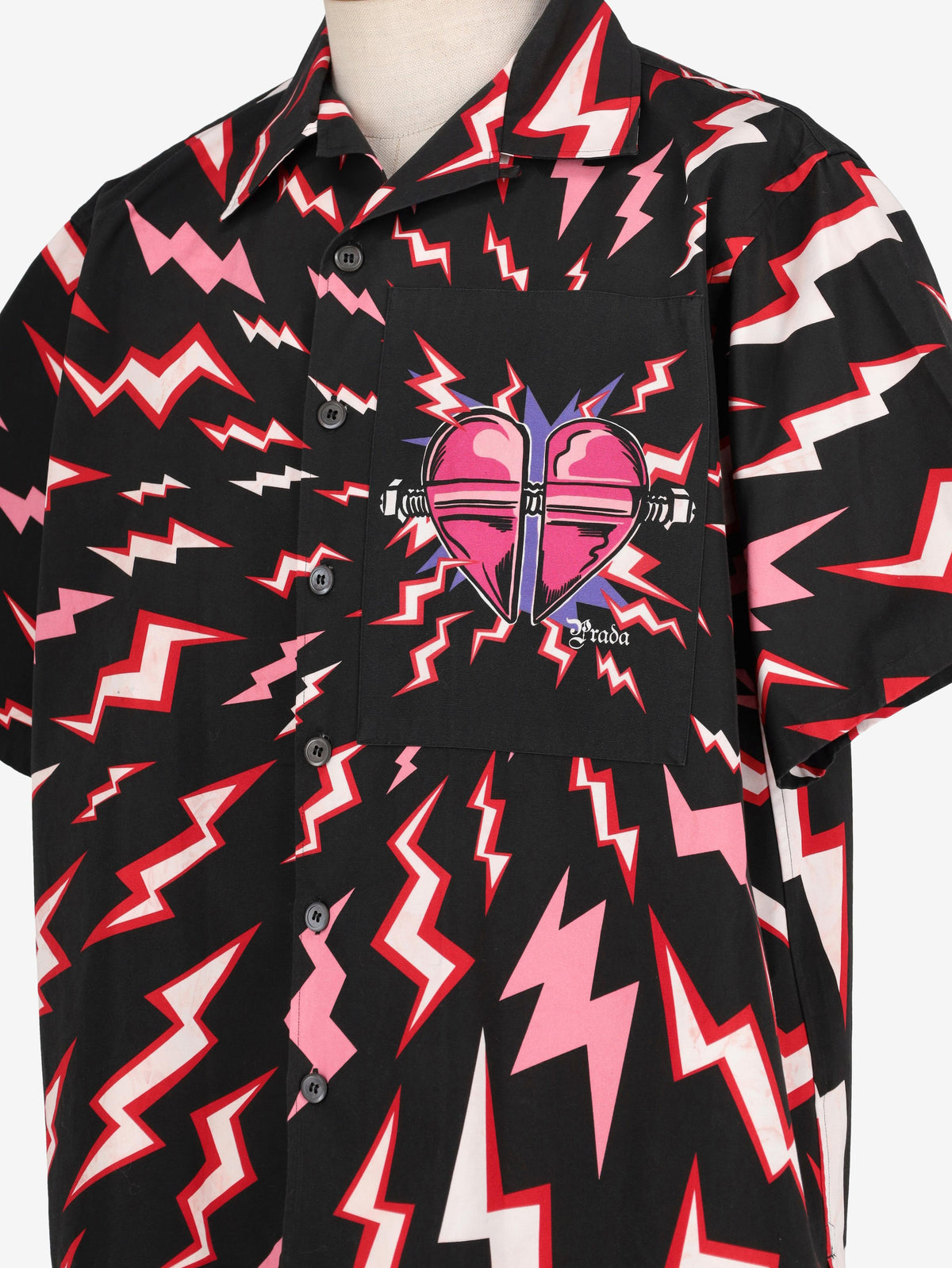 Prada Short-sleeved Shirt. MU250921.70  Prada 