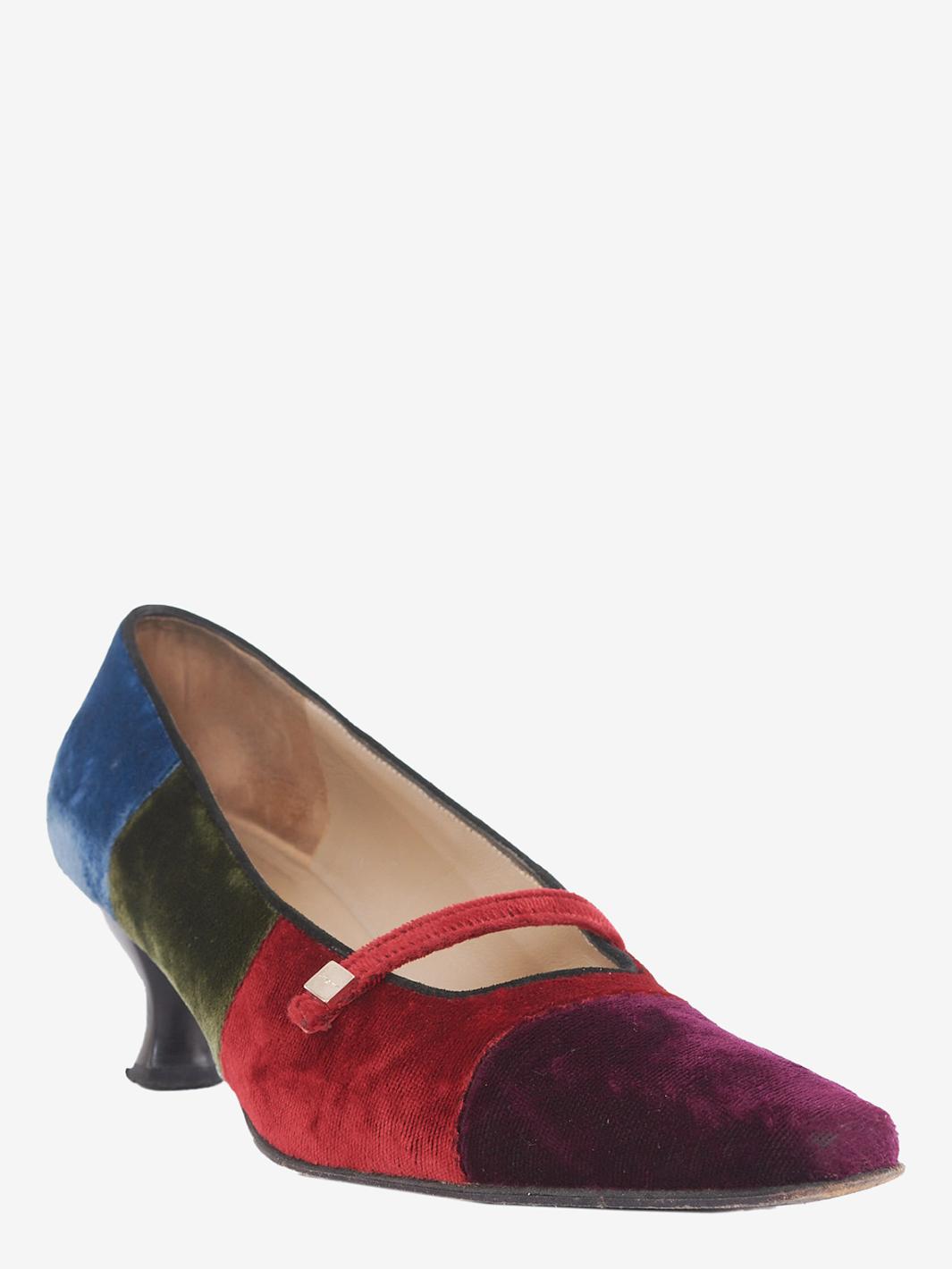 Salvatore Ferragamo pumps limited edition Axia model