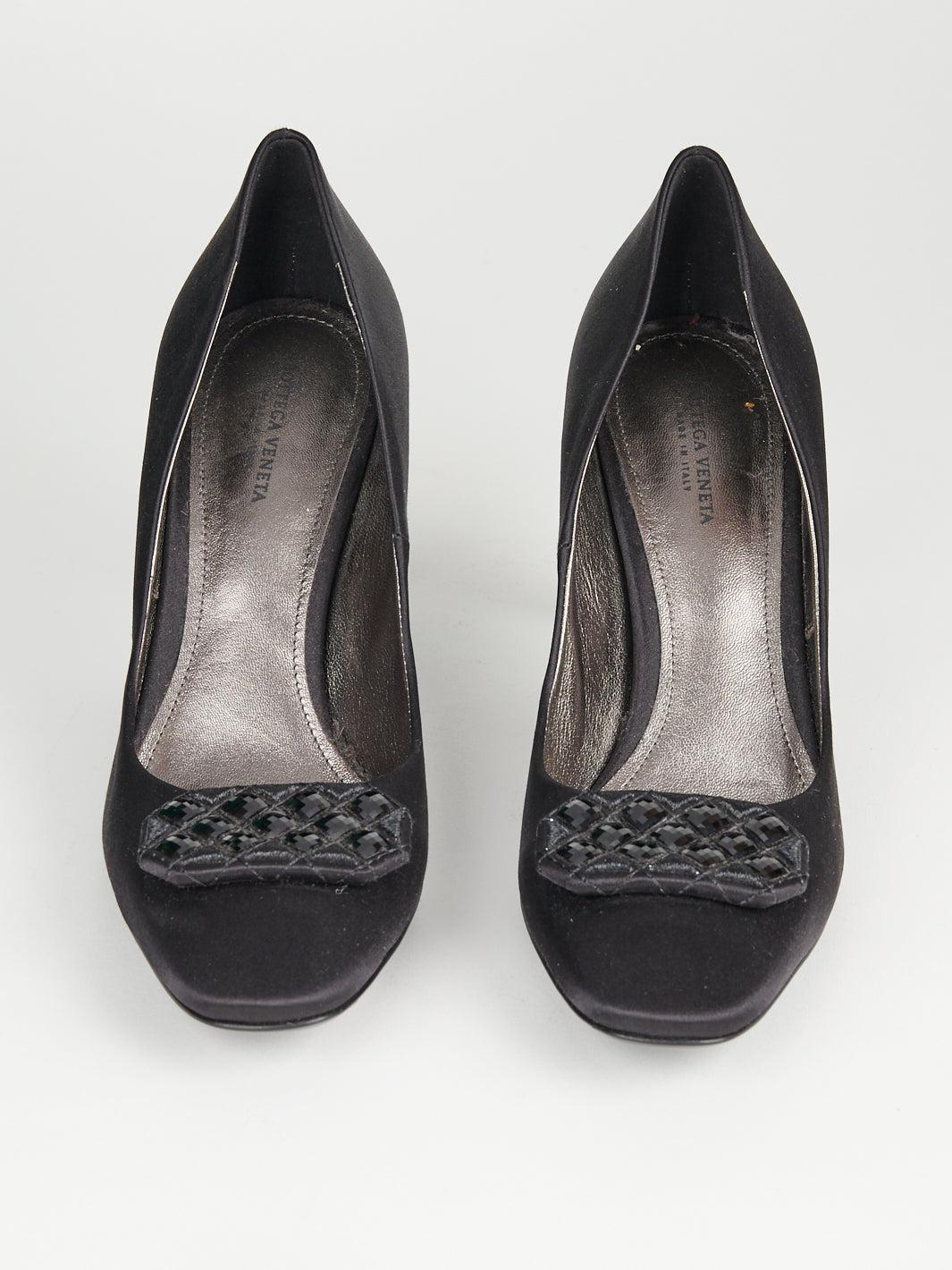 2010 Bottega Veneta dark blue Bottega Veneta pumps with jewel application CVM17.62.4  Bottega Veneta 