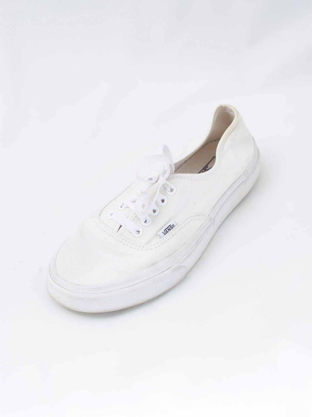 2010 Vans white canvas sneakers W22051909  Vans 