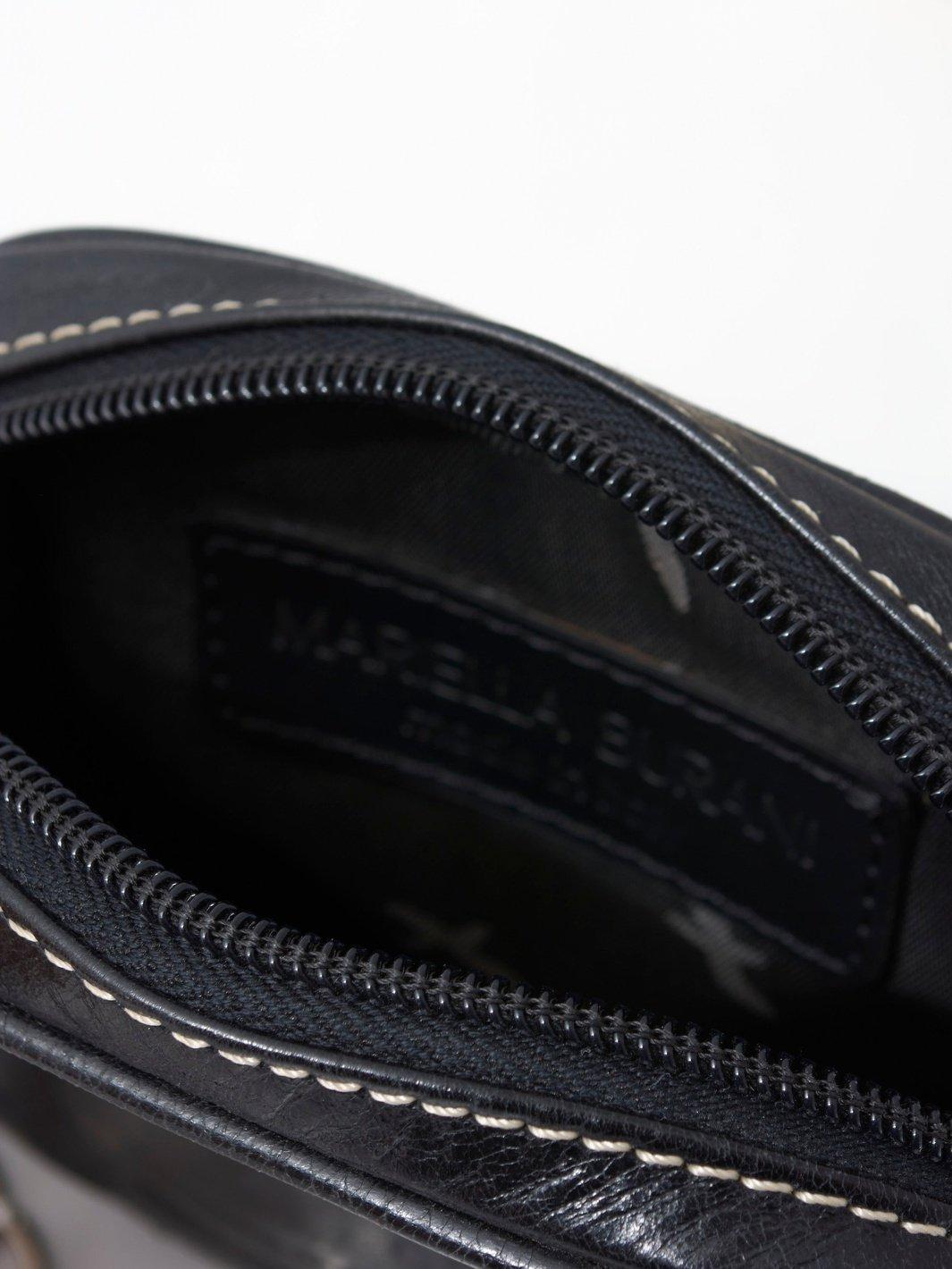 Mariella Burani black shoulder bag, 2010 W22062124  Mariella Burani 