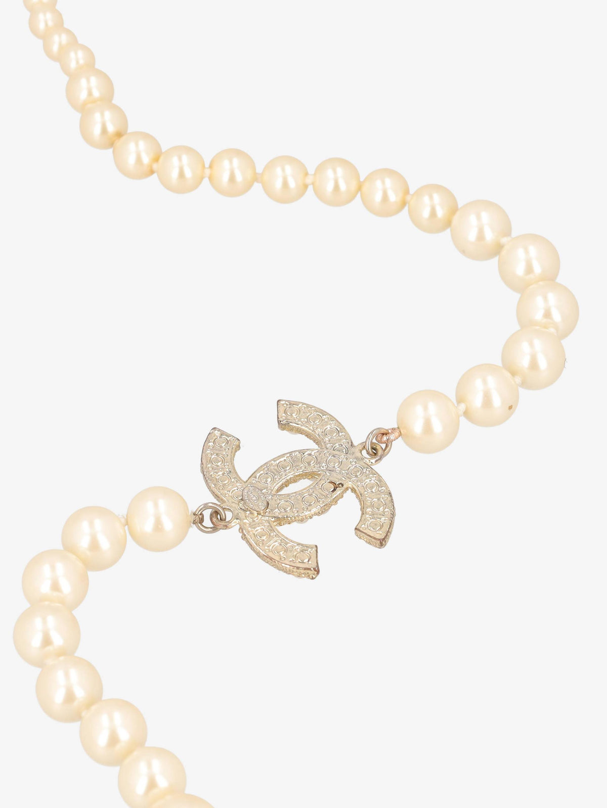 Collana con perle e ciondoli Chanel