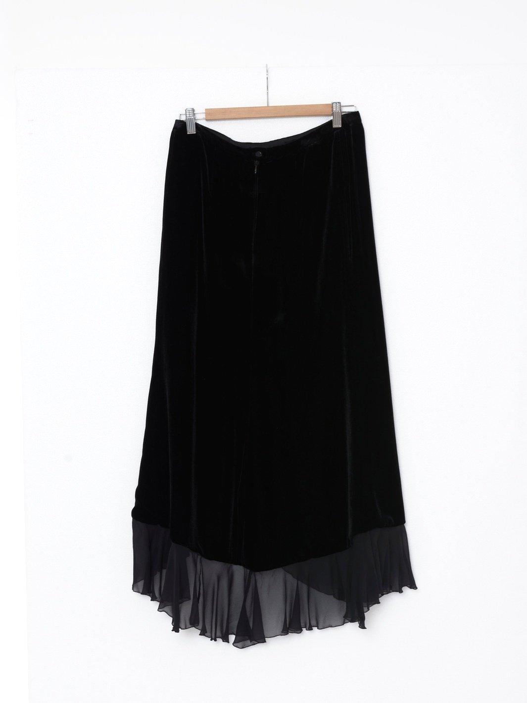 Y2K Armani skirt in black velvet W22060911  Armani Collezioni 