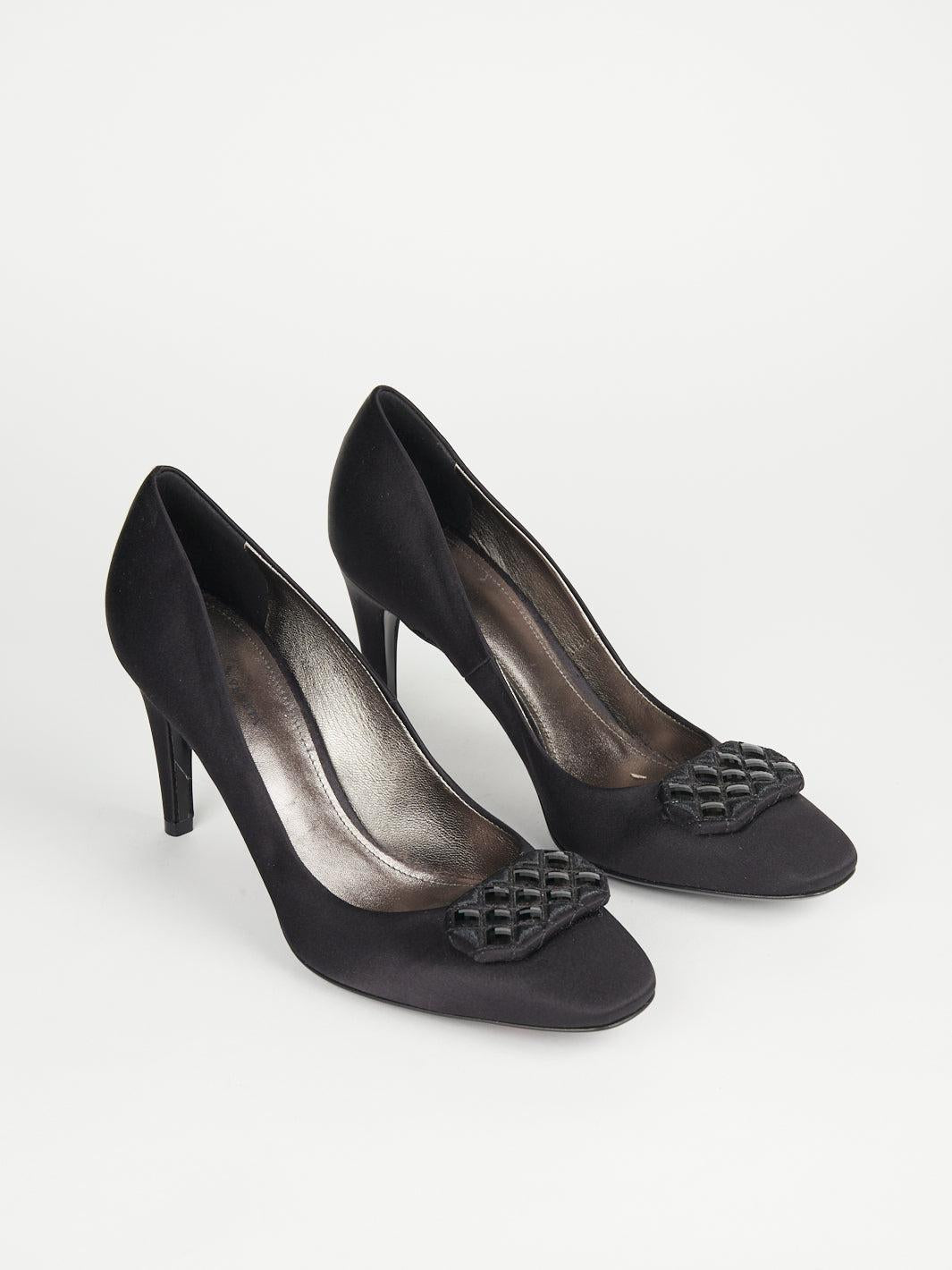 2010 Bottega Veneta dark blue Bottega Veneta pumps with jewel application CVM17.62.4  Bottega Veneta 