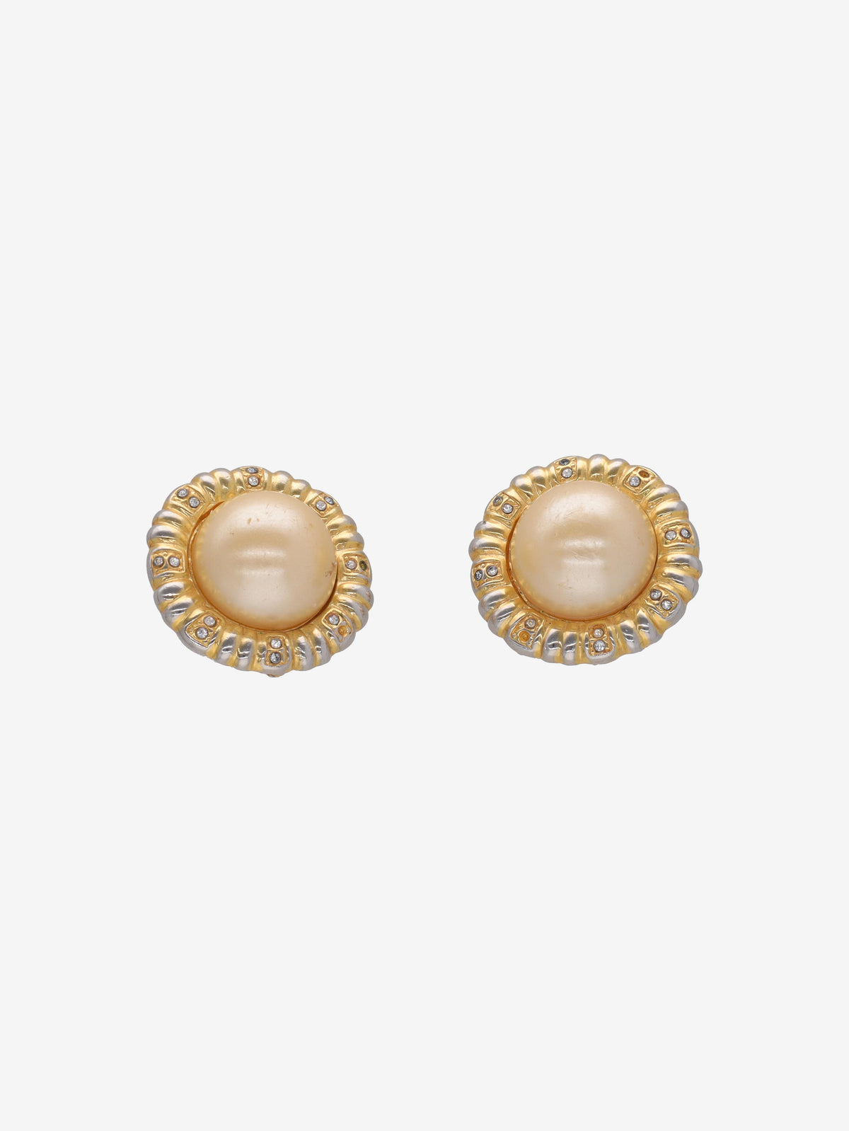 Vintage Gold-Tone Clip-On Earrings W13426.40  Vintage 