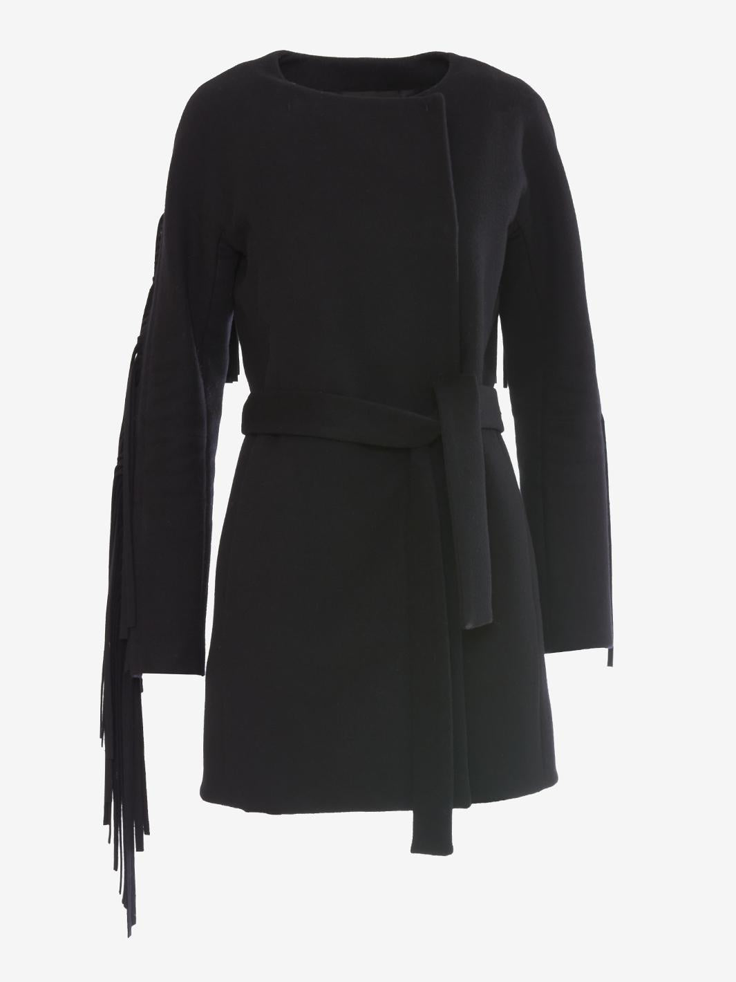 Cappotto Vionnet con frangia e cintura
