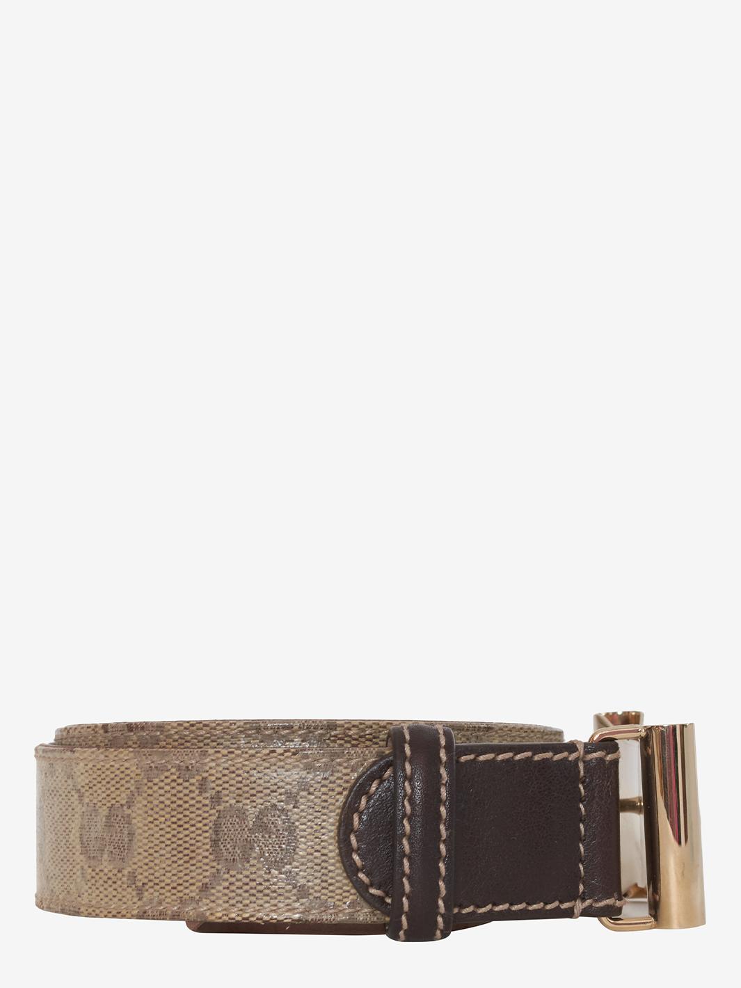 带蝴蝶结扣的 Gucci 字母腰带