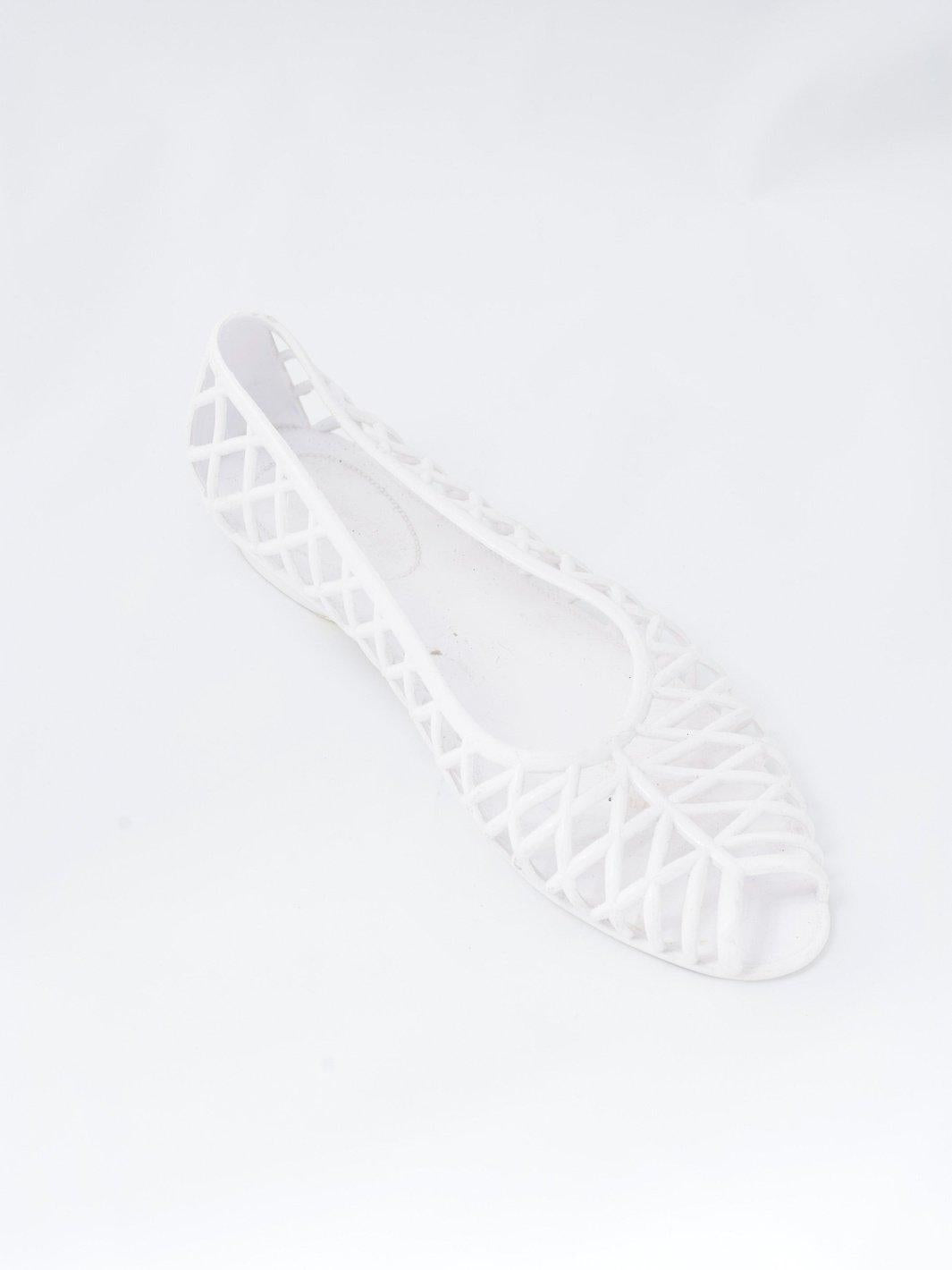2010 American Apparel white open toe rubber ballet flats W22051940  American Apparel 