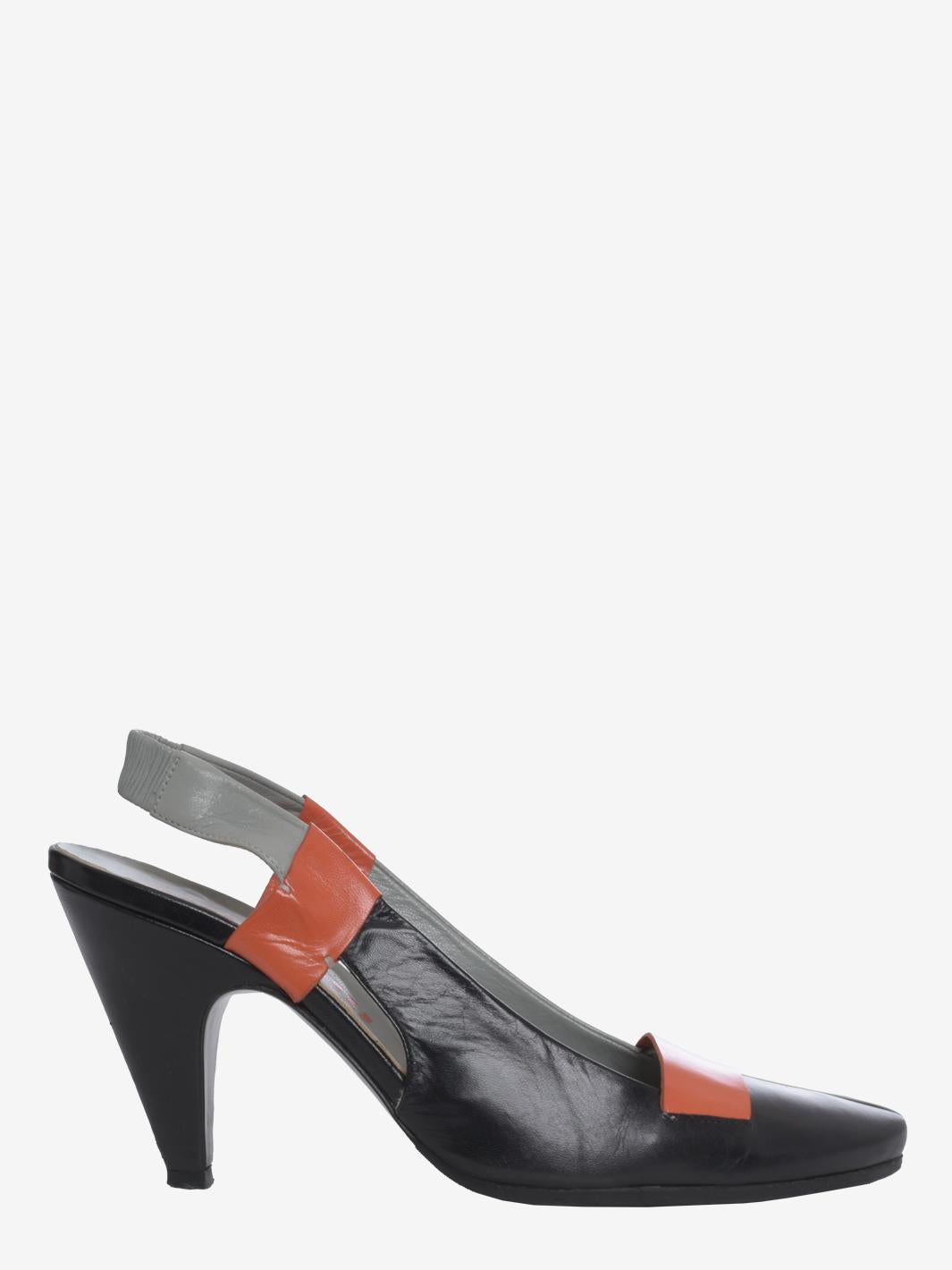 Miu Miu 皮革露跟鞋