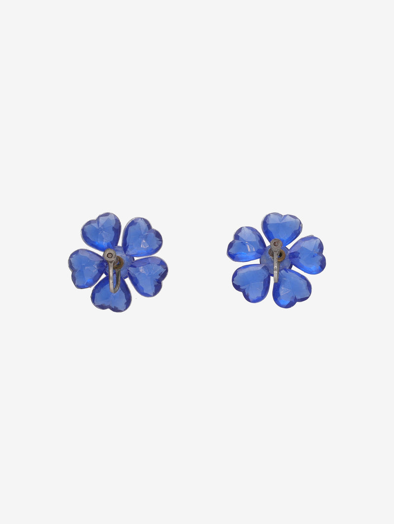 Vintage Plastic Flower Earrings with Heart-Shaped Petals W13426.12  Vintage 