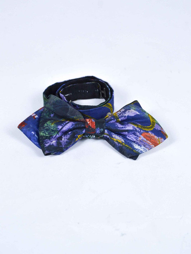 1970s bow tie with surrealist-inspired print W22050628  Vintage 