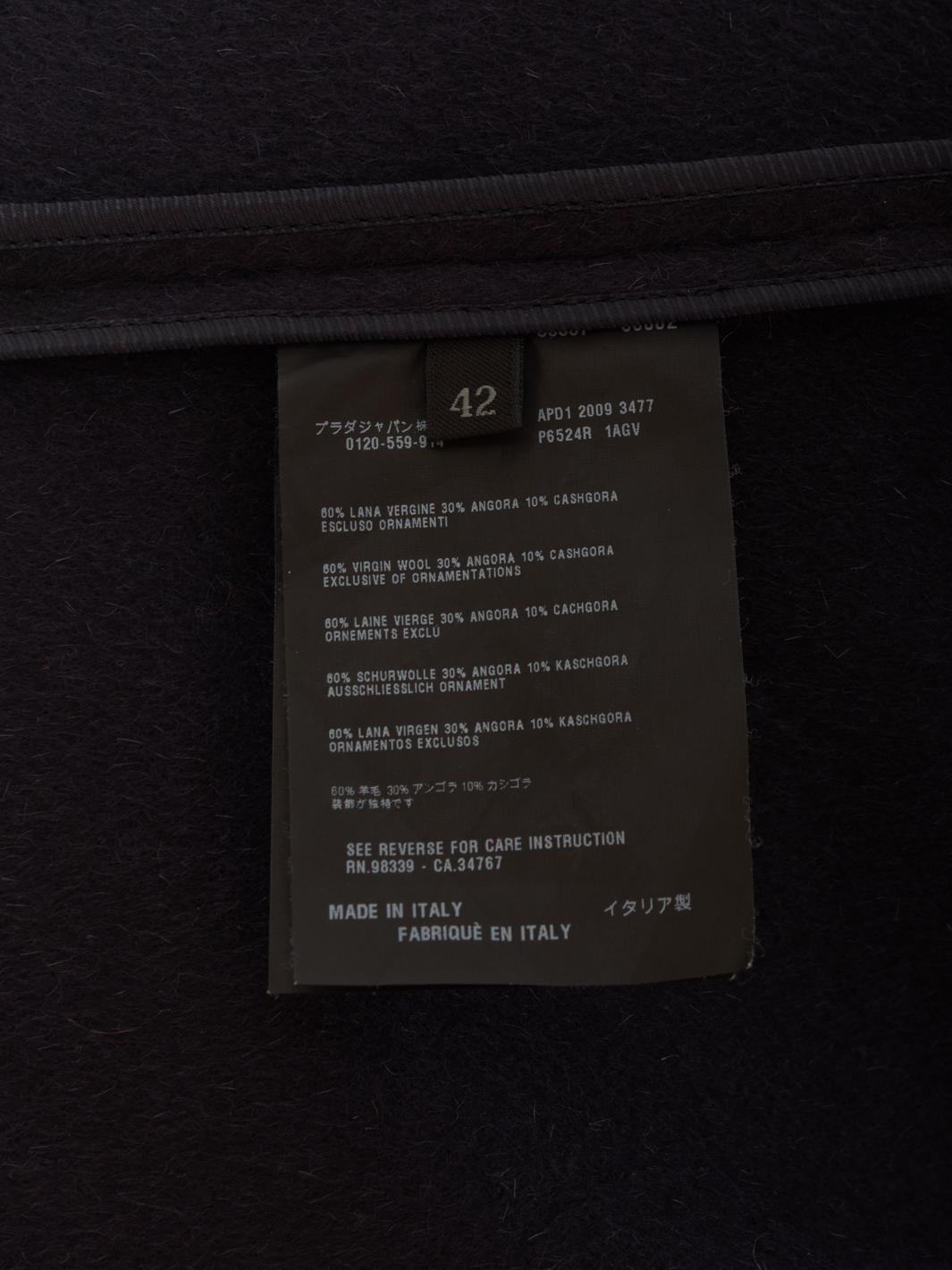Prada 单排扣格子外套