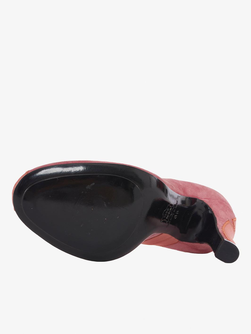 Rochas pink suede round toe heel shoe CVM22.81.3  Rochas 
