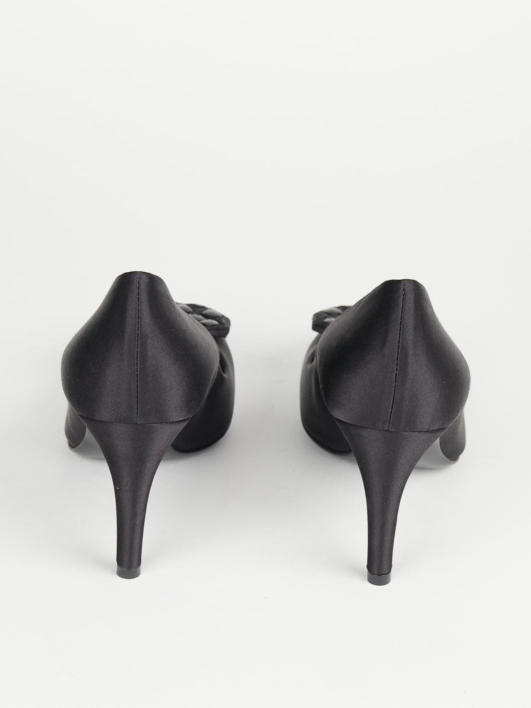 2010 Bottega Veneta dark blue Bottega Veneta pumps with jewel application CVM17.62.4  Bottega Veneta 