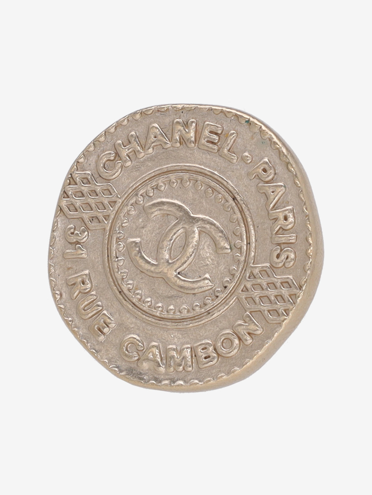 Orecchini con moneta d'argento e logo Chanel