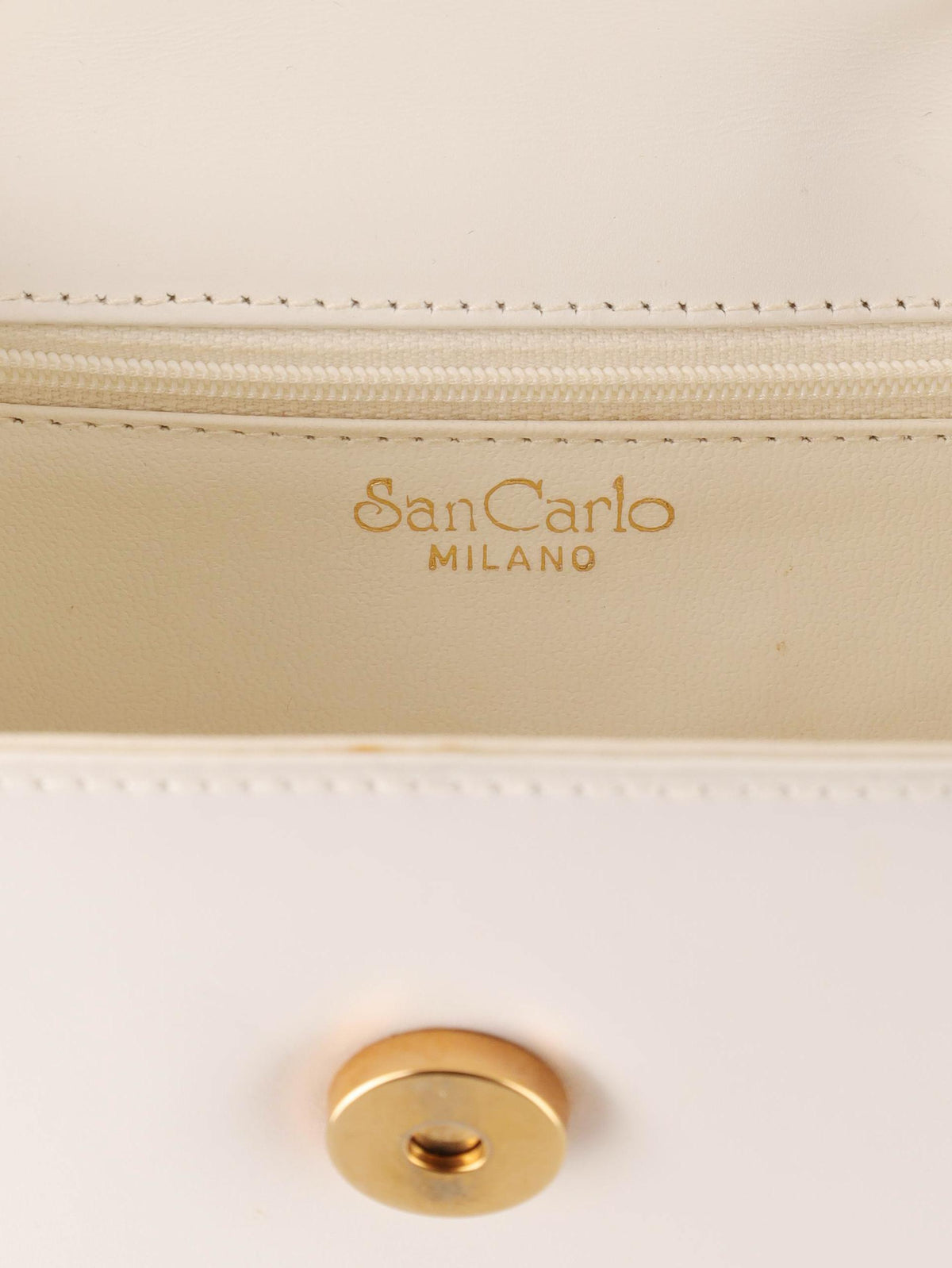 Vintage White Leather Shoulderbag WCV300625.44  Vintage 