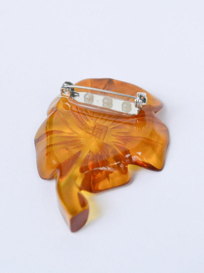1930s flower shaped "Butterscotch" bakelite brooch W22061031  Vintage 