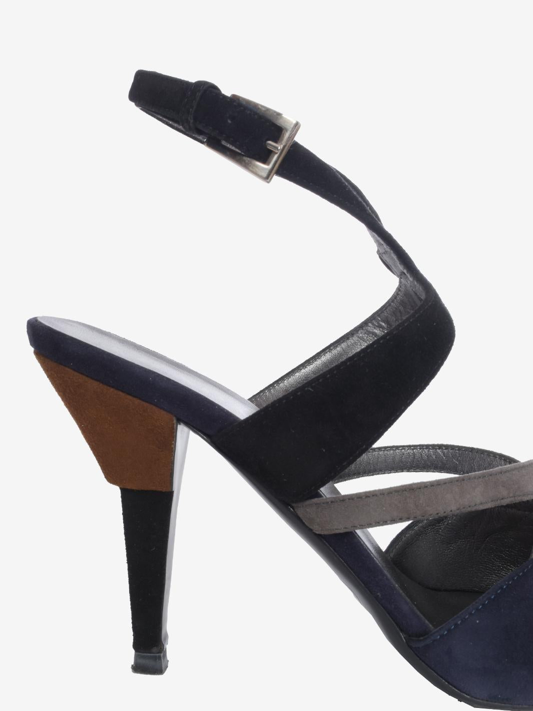 Prada 绒面革凉鞋
