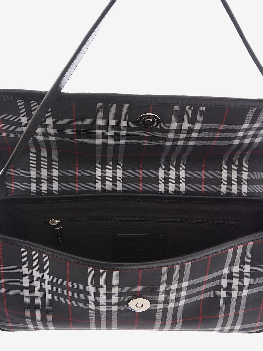 Burberry tartan-printed bag CVW2209153  Burberry 