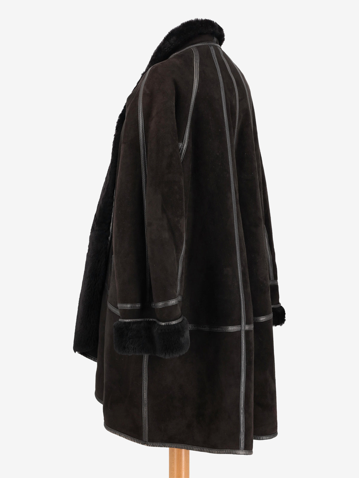Vintage Black Shearling W24121250  Vintage 