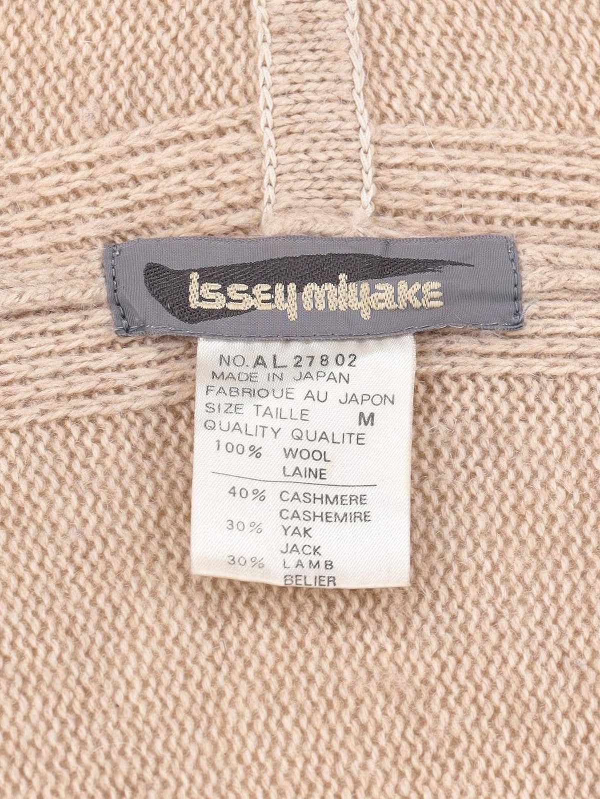 Issey Miyake Asymmetric Wool Cardigan DM10043115  Miyake 