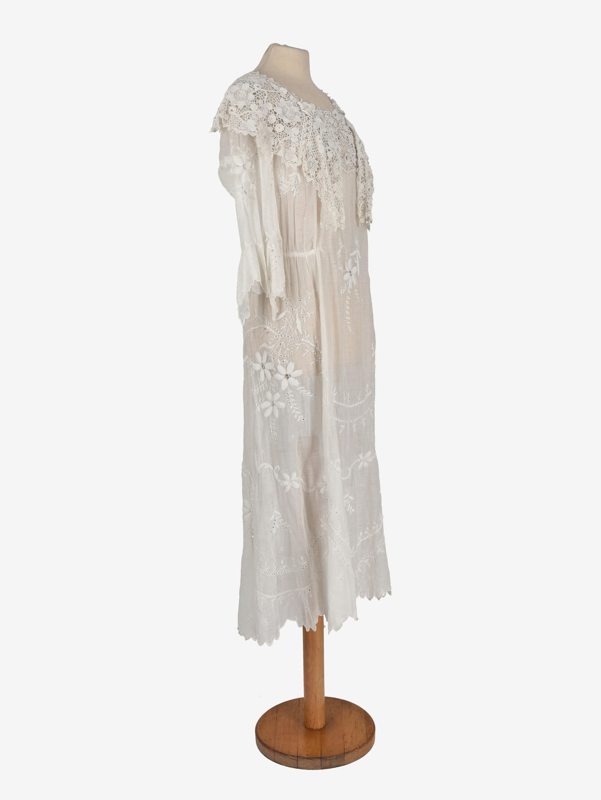 Antique 1800s Lace Nightgown L0000014  Vintage 